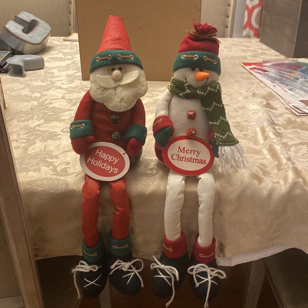 Stuffed Santa Claus and Stuffed Snowman Decor